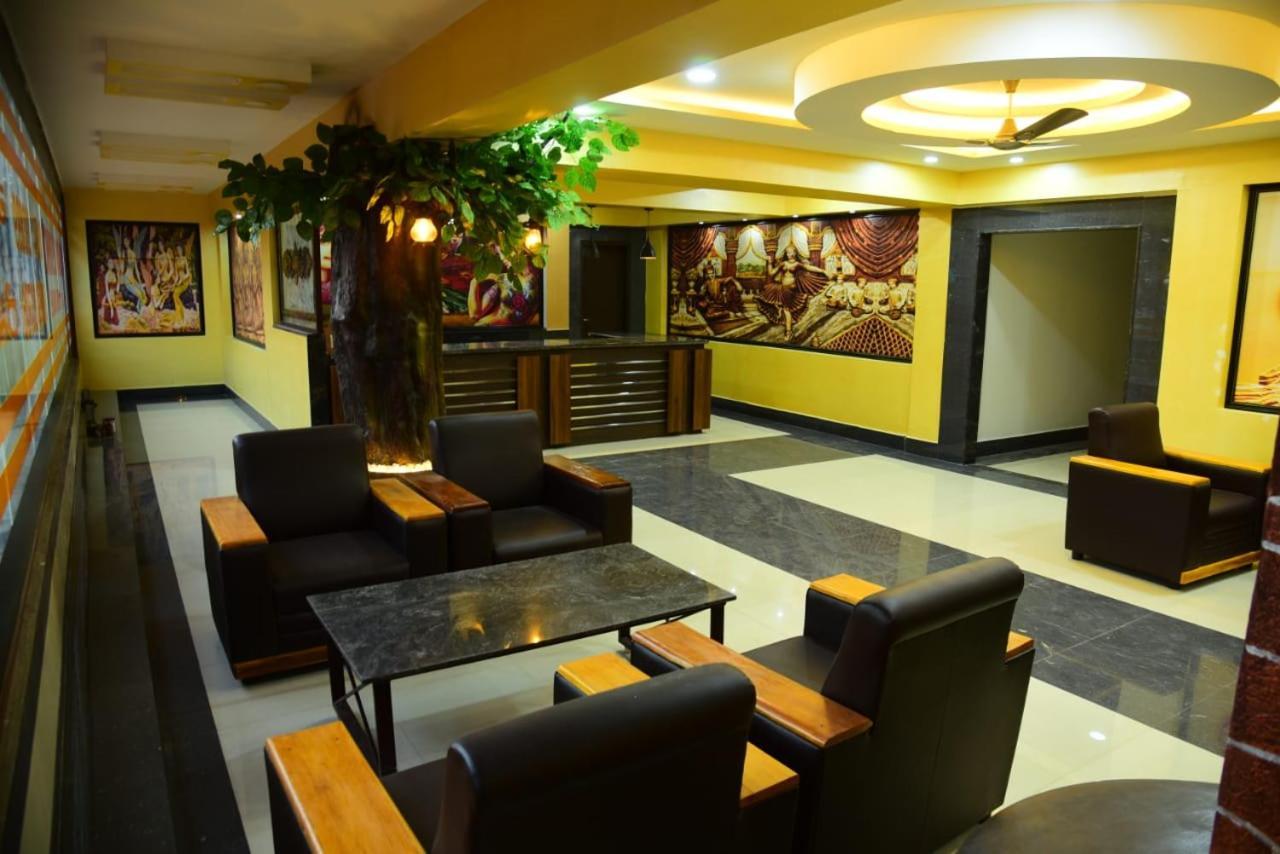 Vaishnavi Residency Tiptur Hotel Tarikere Exterior photo